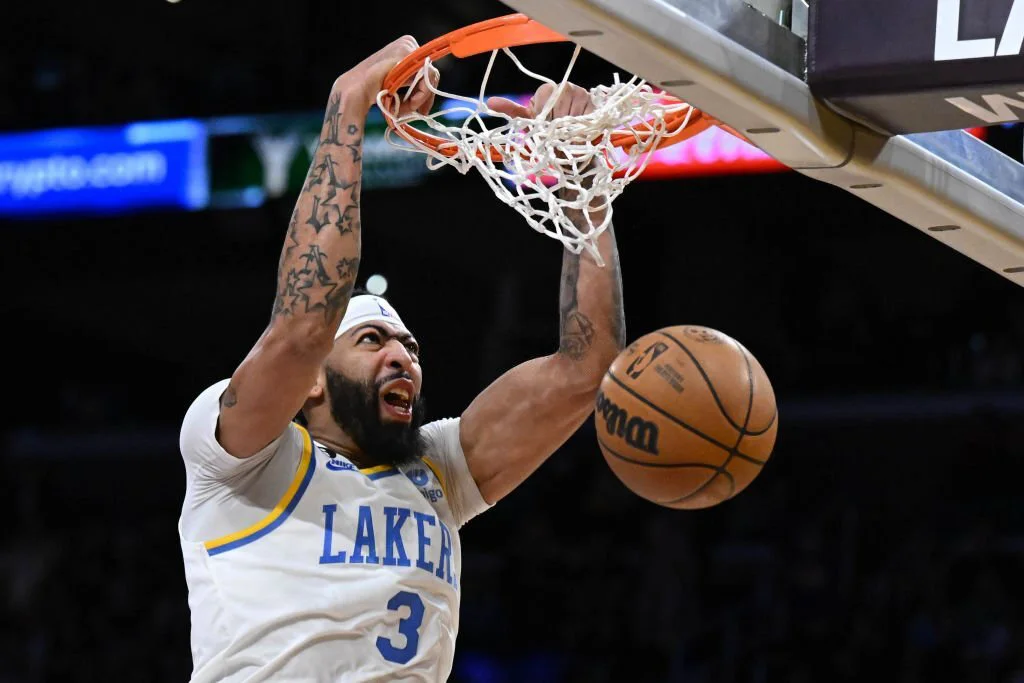 Lối đi nào cho đội Los Angeles Lakers sau khi Anthony Davis gặp chấn thương?